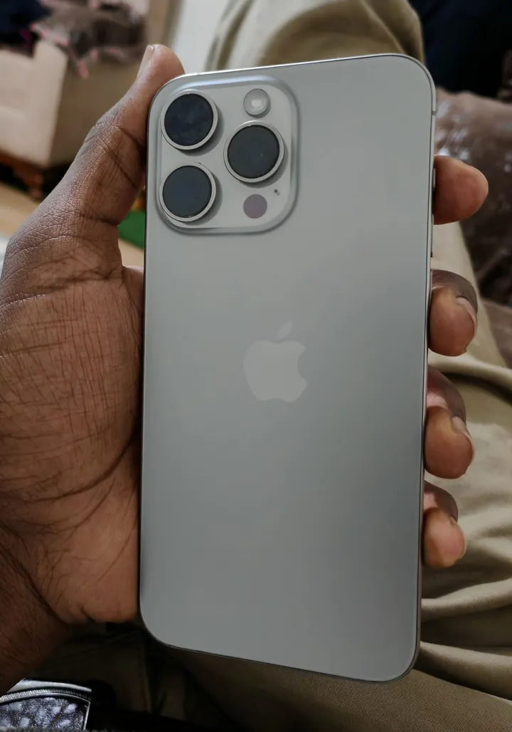 Apple iPhone 15 Pro Max 256GB – photo 3
