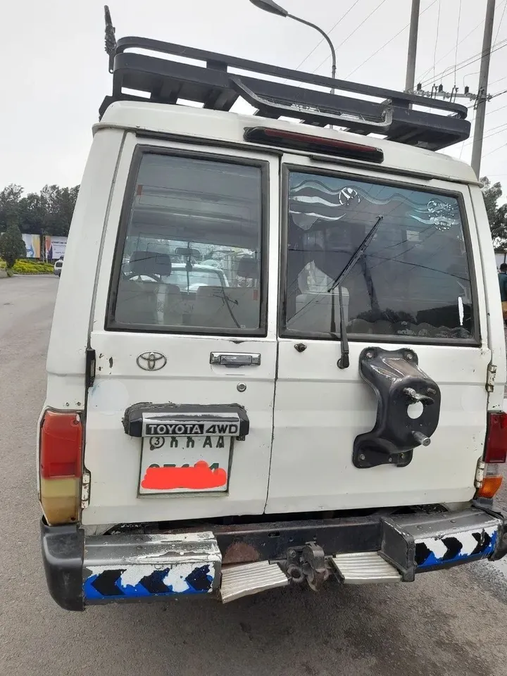 Toyota 1HZ Long Base 2005 – photo 4