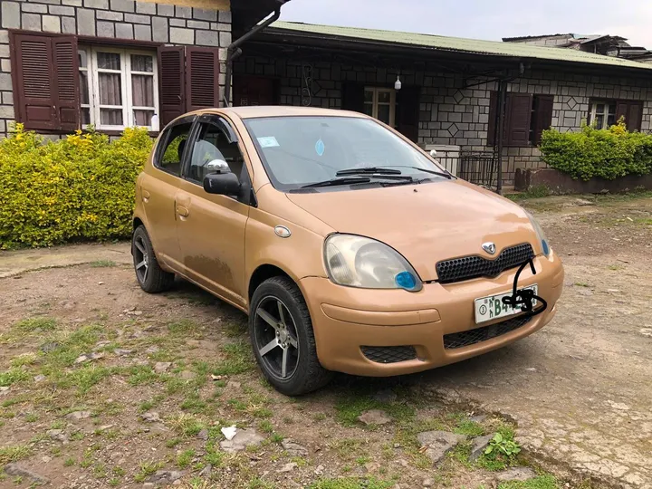 Toyota Vitz 2004 Automatic – photo 3