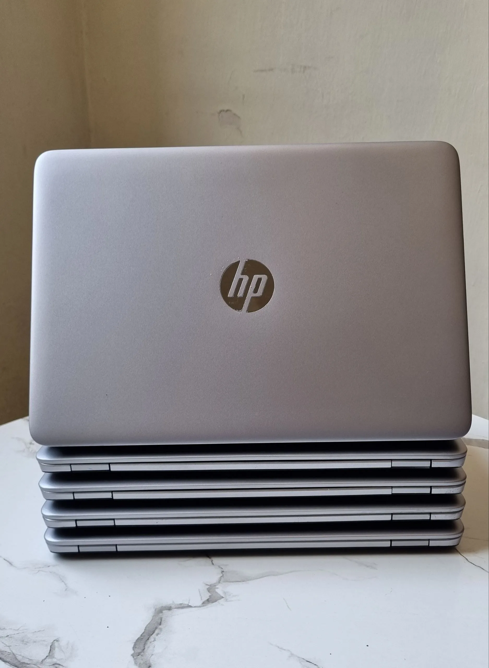 HP EliteBook 840 G3 i5 Laptop – photo 3