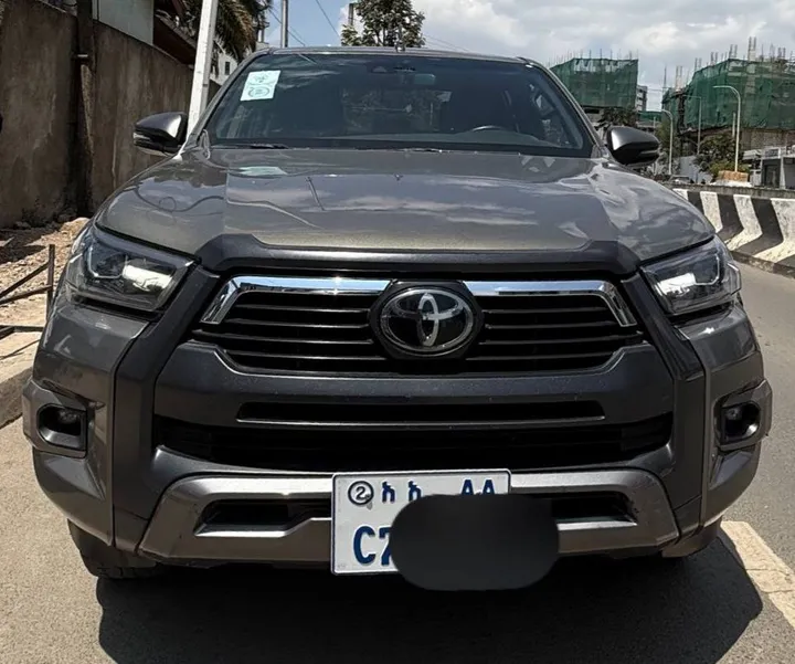 Toyota Hilux Invincible Adventure 2021 – photo 4