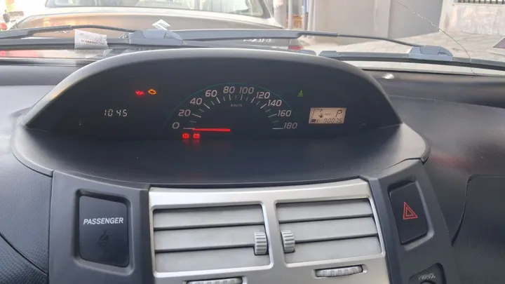 Toyota Yaris Compact 2008 Automatic – photo 5