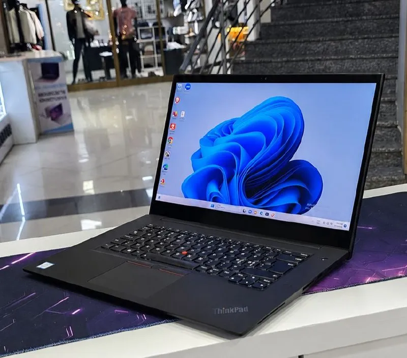 Lenovo ThinkPad X1 Extreme Laptop – photo 3
