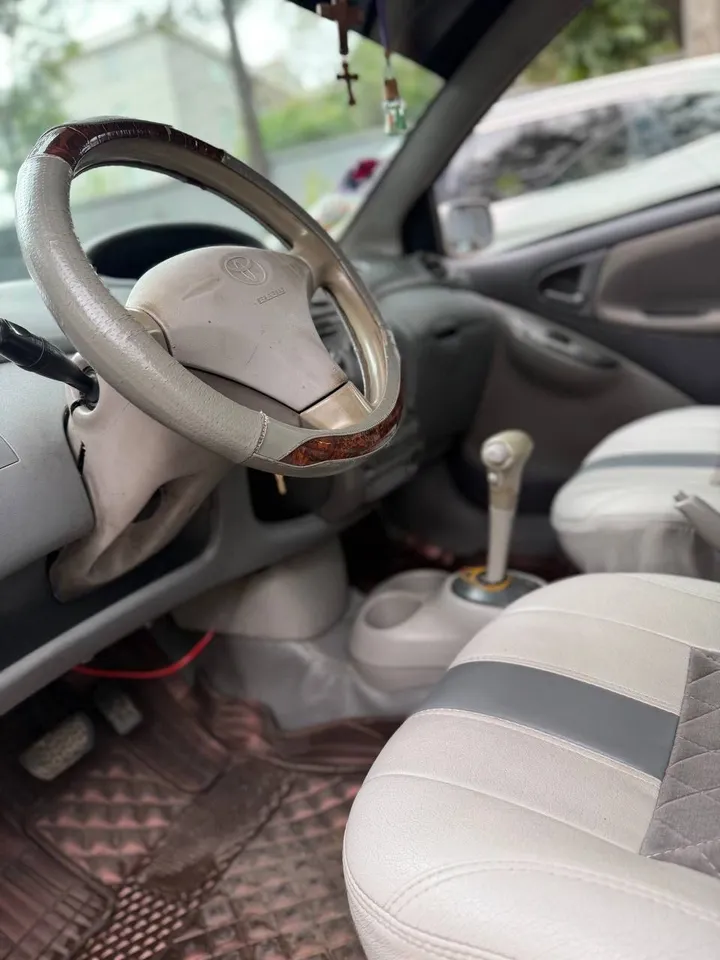Toyota Platz Sedan – photo 3