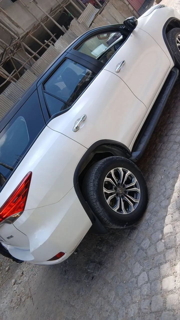 Toyota Fortuner 2020 2.7L 4WD – photo 3